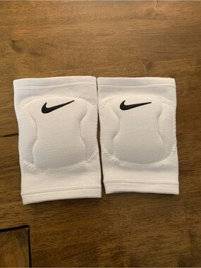 Nike Streak Volleyball Knee Pads